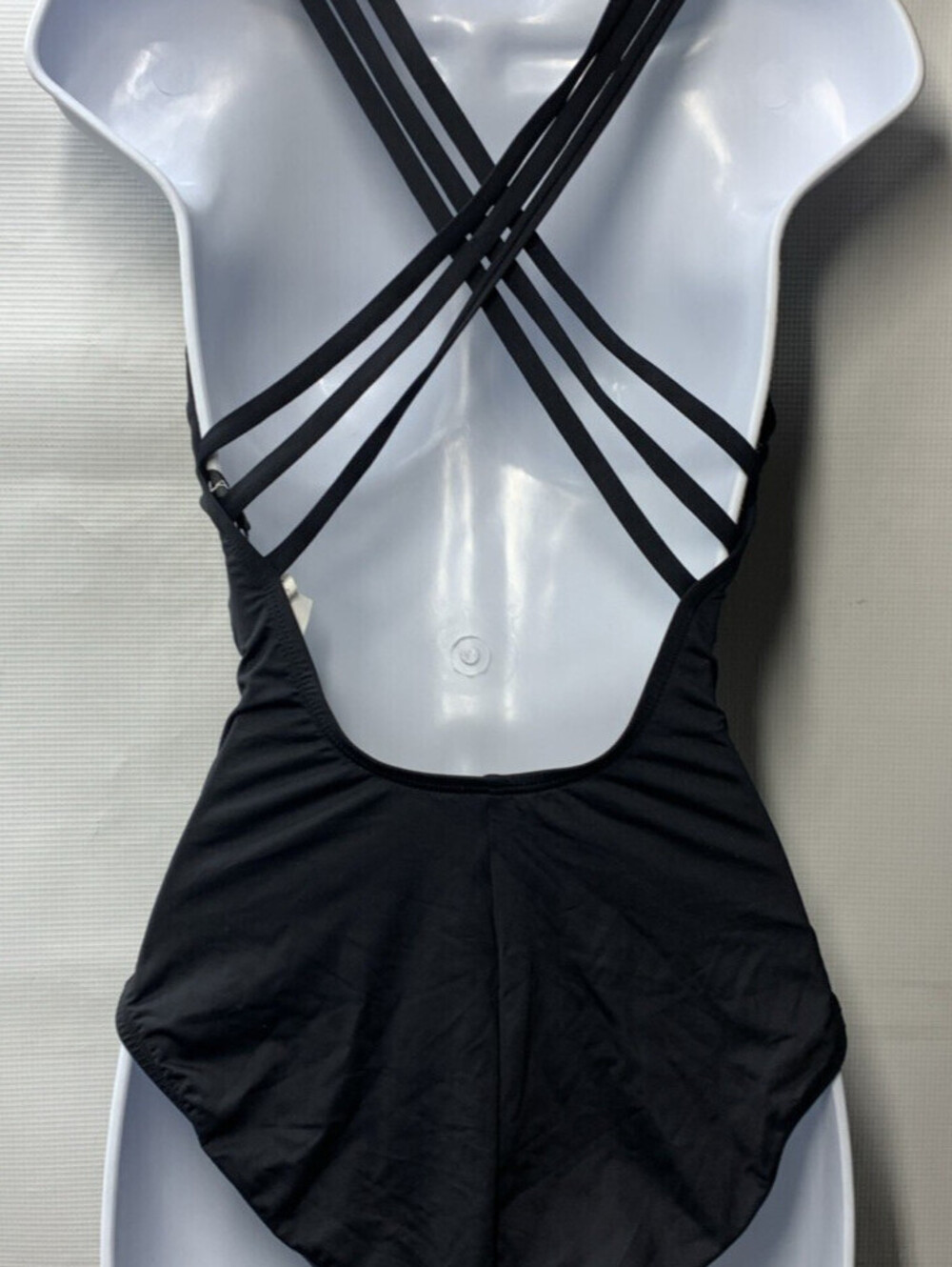 La Blanca Swimsuit Island Goddess Multi-Strap Cross-Back 1-Piece, Size 6, Black - Picture 2 of 6